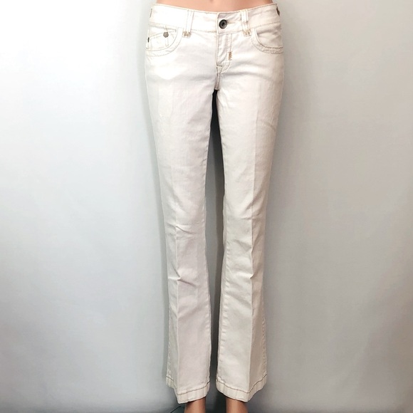 Truce White Denim Jeans - Picture 2 of 16